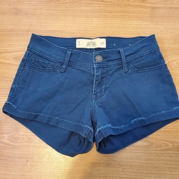 𝅺HOLLISTER denim jean shorts sz. 0 - Picture 1 of 4